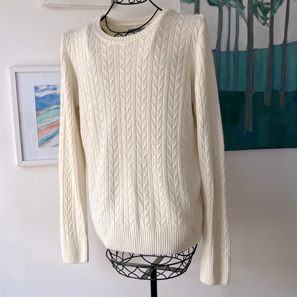 Warm cream colored cable knit sweater, size L from GH Bass. Good condition.